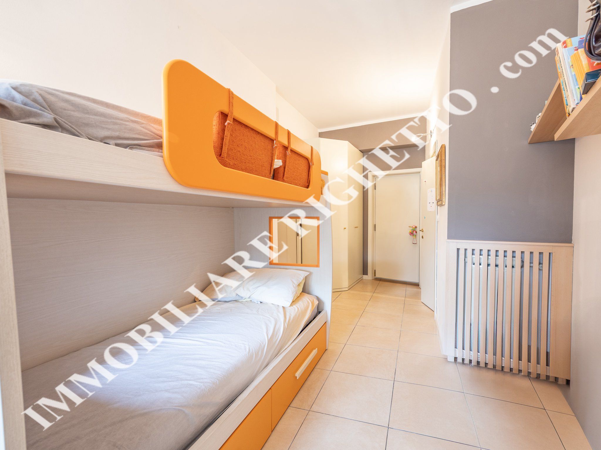 offerta immobile in vendita Luminoso appartamento con parziale VISTA LAGO.