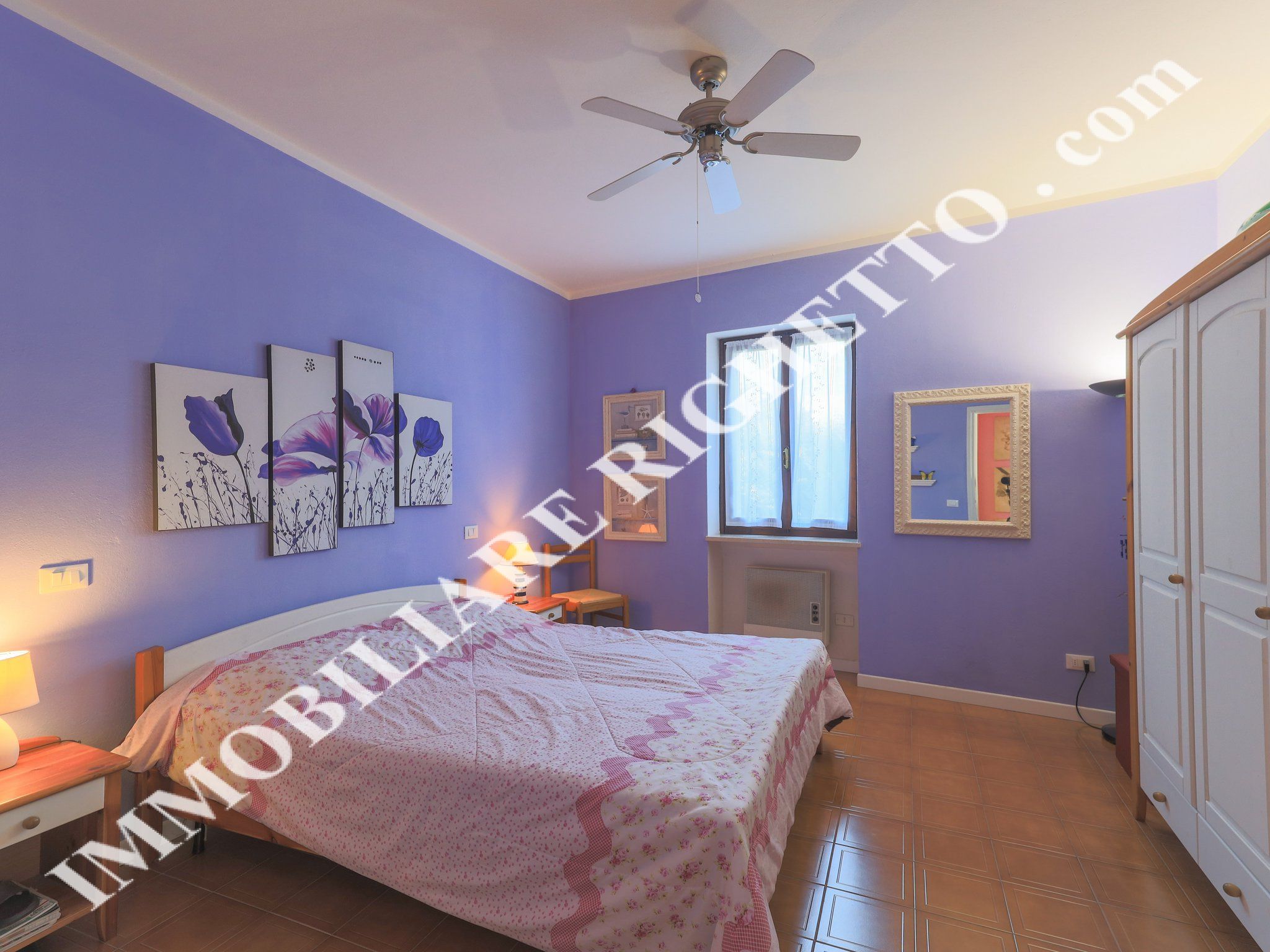 offer property for sale Spacious two-room flat 300 metres from the Lake.