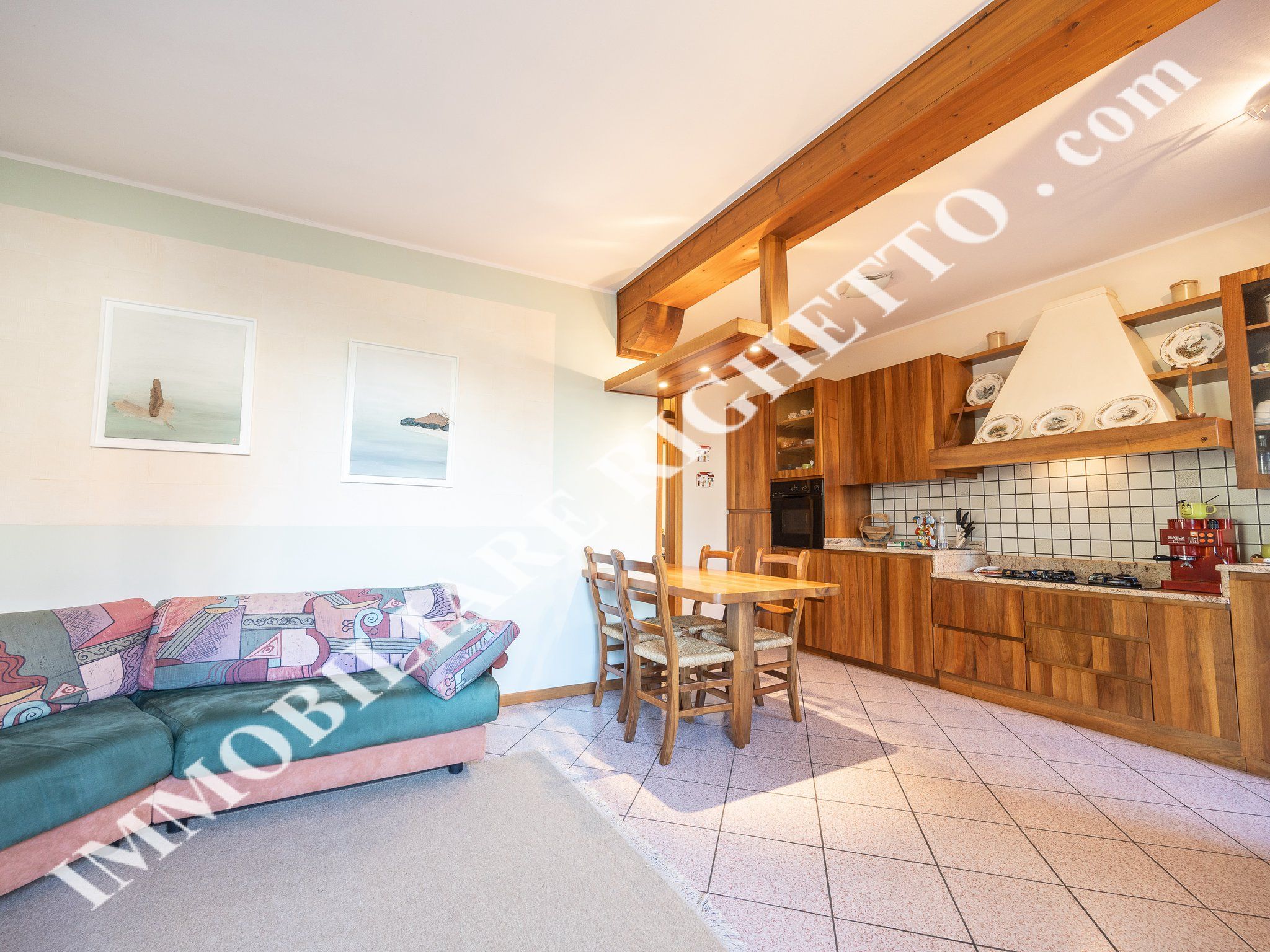 offer property for sale Roomy flat with large covered terrace.