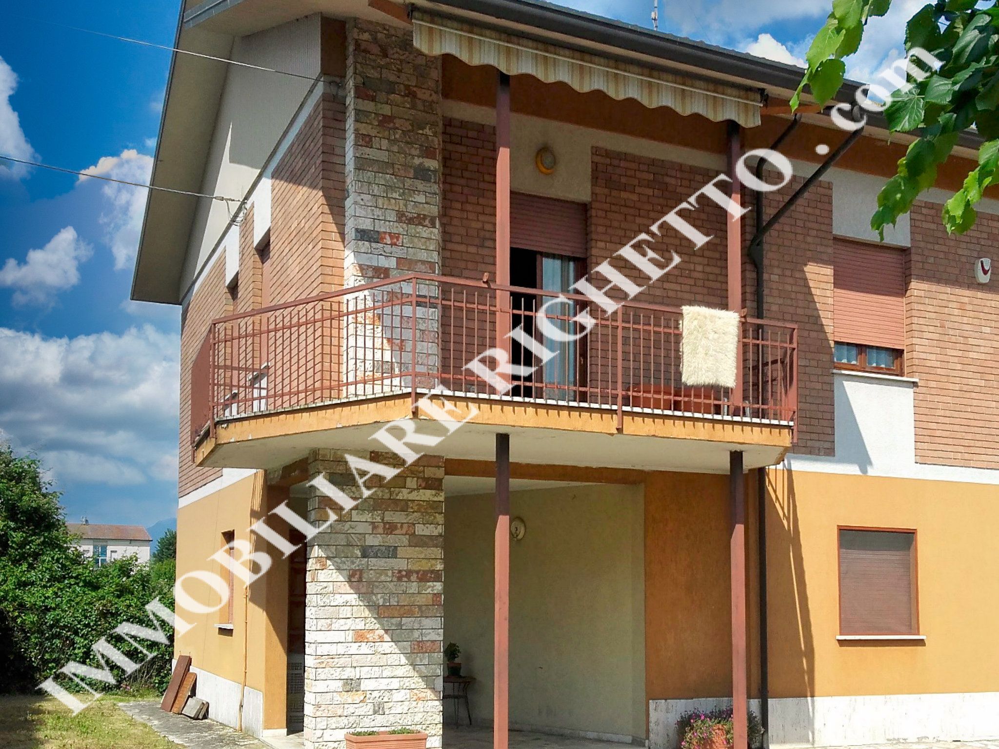 offerta immobile in vendita Grande villa singola in zona tranquilla a pochi passi dal Lago.