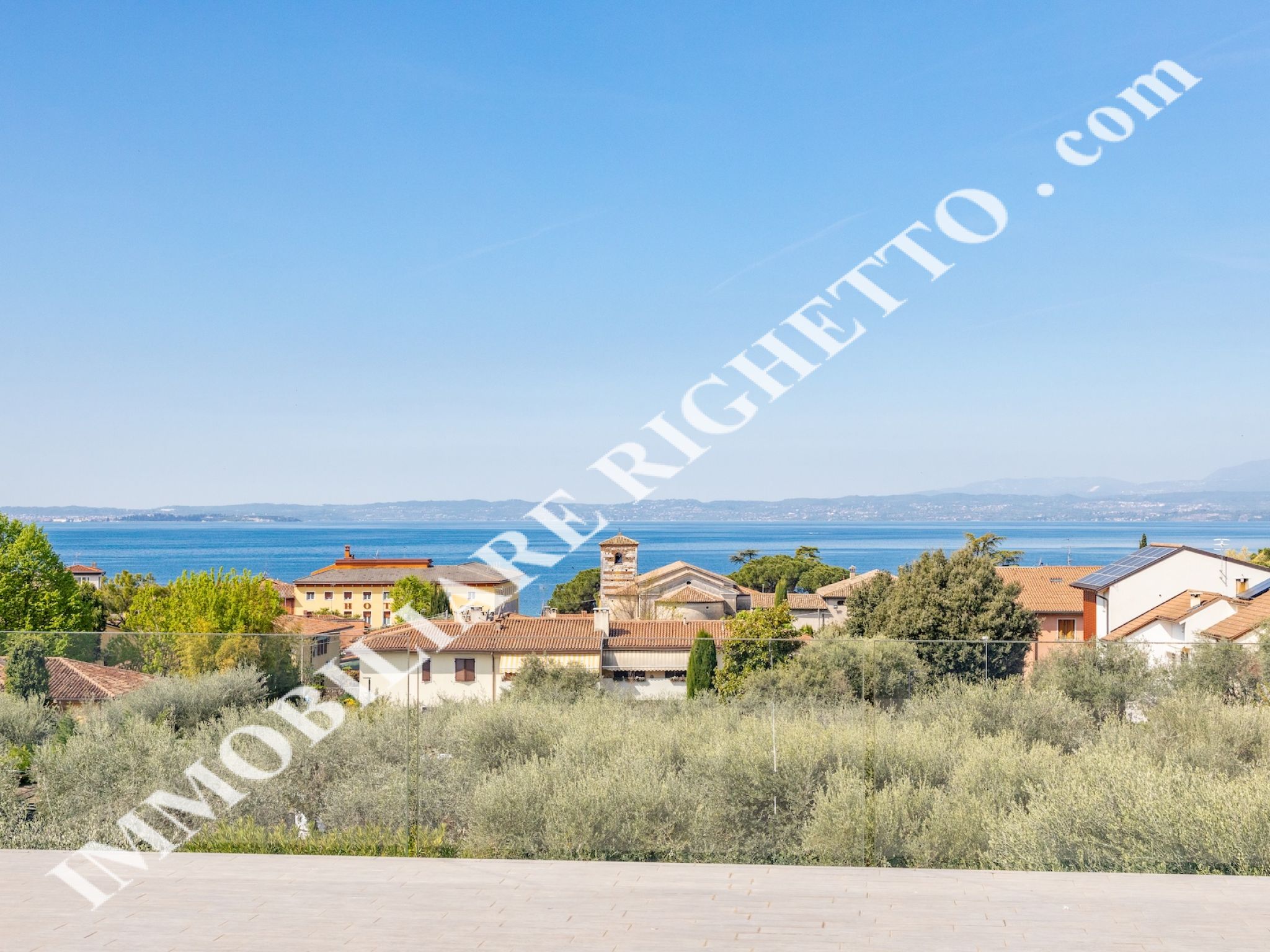 offerta immobile in vendita Moderna Villa con VISTA LAGO