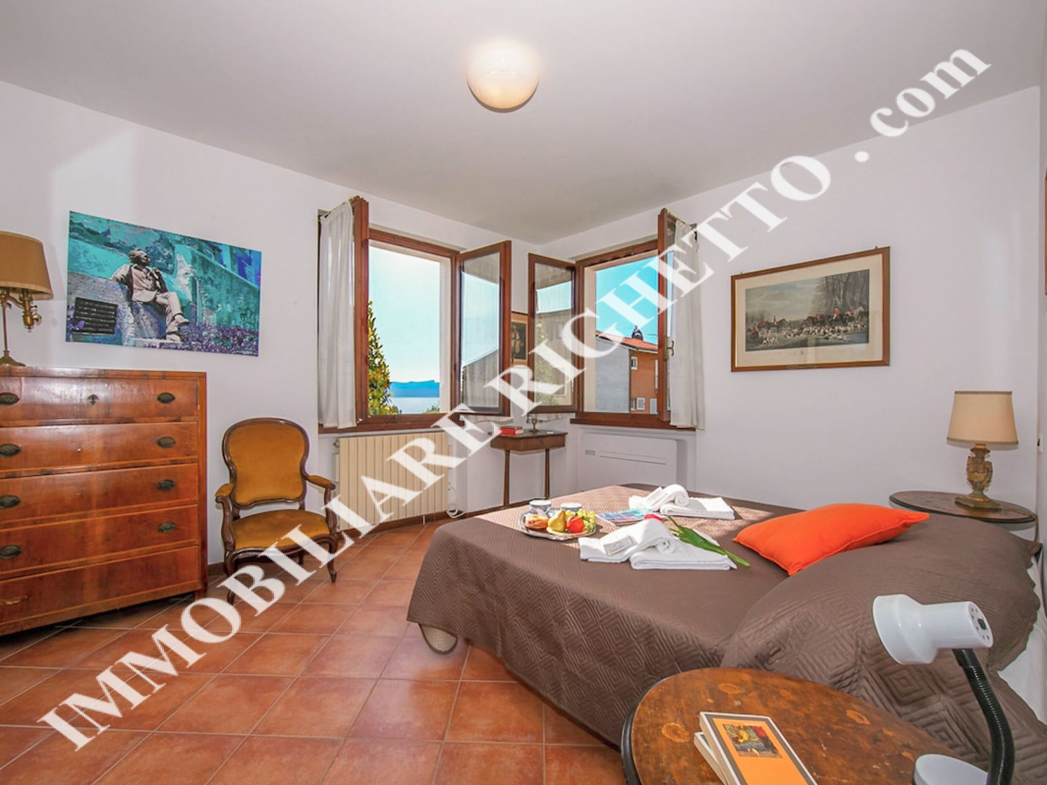 offerta immobile in vendita Ampio appartamento con VISTA LAGO.